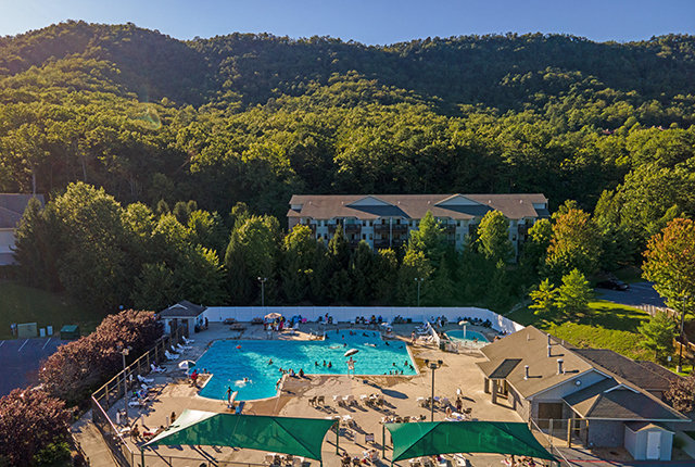 Mountain Peak Pool at Massanutten Resort